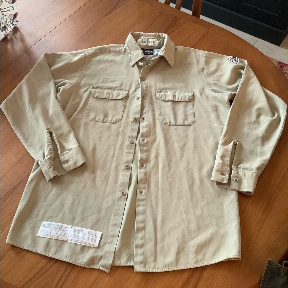 Bulwark Workwear Flame Resistant Men’s Long Sleeve Workwear Shirt. Tan Large